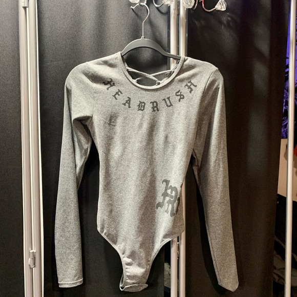 LONG SLEEVED LACE BACK BODYSUIT - Picture 2 of 5